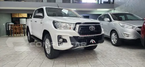 Toyota Hilux CD SR 4x4 2.8 TDI Diesel Aut. 4 portas