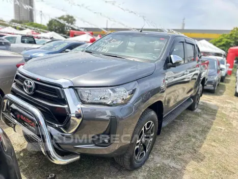 Toyota HILUX 2.8 D-4D TURBO DIESEL CD SRV 4X4 AUTOMÁTICO 5 portas