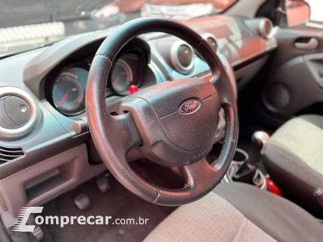 FIESTA 1.6 MPI Sedan 8V