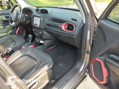 RENEGADE 2.0 16V Turbo Trailhawk 4X4