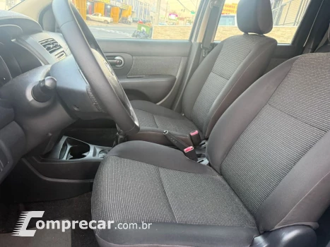 LIVINA 1.6 16V Flex Fuel 5p