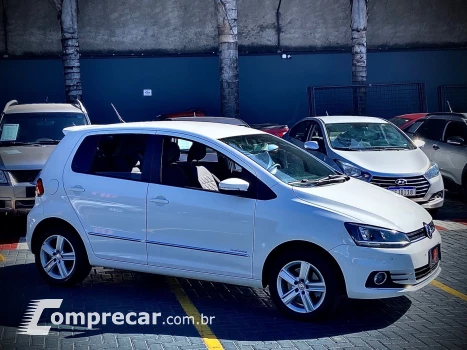 Volkswagen FOX 1.6 MSI Highline 16V 4 portas