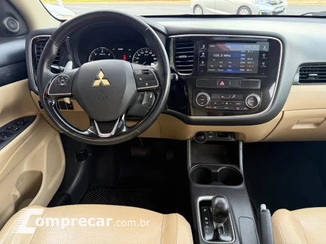 OUTLANDER 2.2 MIVEC DI-D DIESEL HPE-S AWD AUTOMÁTICO