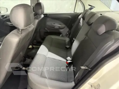 VOYAGE 1.0 12V MPI Totalflex