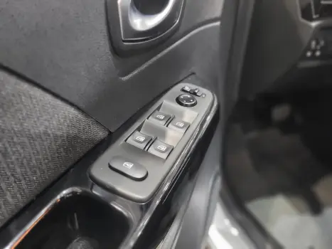 CAPTUR Intense 1.3 TB 16V Flex 5p Aut.