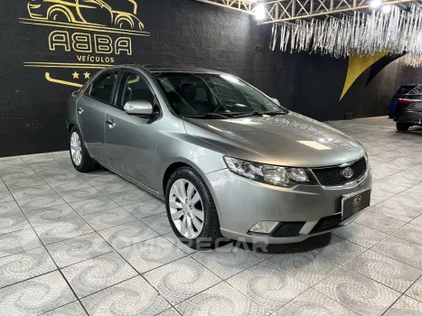 CERATO 1.6 E.213 SEDAN 16V GASOLINA 4P MANUAL