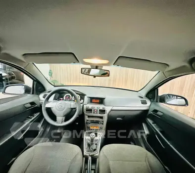 VECTRA 2.0 MPFI Expression 8V