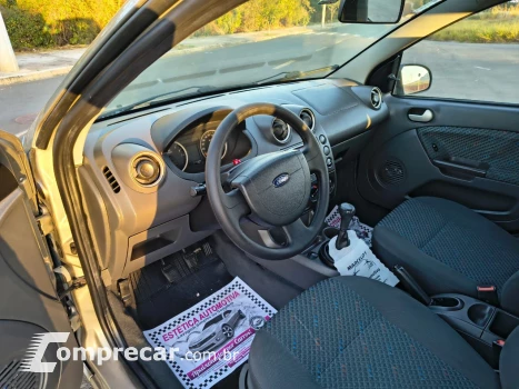 FIESTA 1.6 MPI Class Hatch 8V