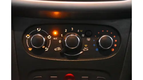 SANDERO - 1.0 12V SCE AUTHENTIQUE 4P MANUAL