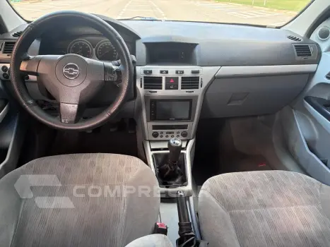 VECTRA 2.0 MPFI Elegance 8V