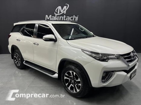 Toyota HILUX SW4 2.8 SRX 4X4 16V TURBO INTERCOOLER DIESEL 4P AUTOMÁ 4 portas