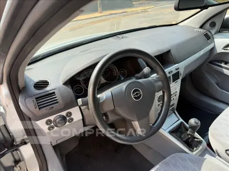 VECTRA 2.0 MPFI Elegance 8V