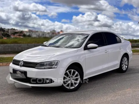 Volkswagen JETTA 2.0 COMFORTLINE FLEX 4P TIPTRONIC 4 portas