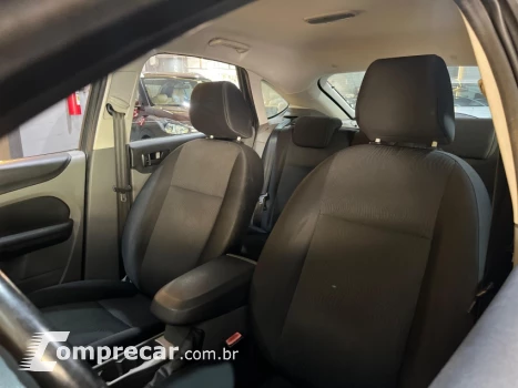 FOCUS 1.6 8V