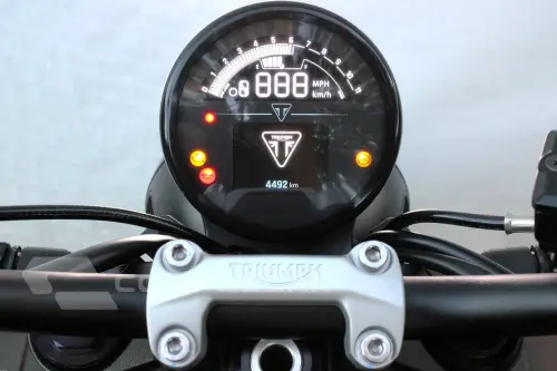 TRIUMPH TRIDENT 660