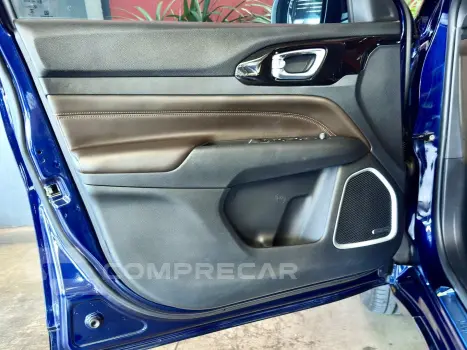 COMMANDER 1.3 T270 TURBO FLEX OVERLAND AT6