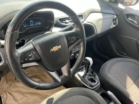 Onix Hatch 1.4 4P FLEX LT AUTOMÁTICO