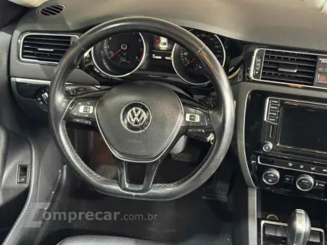 JETTA 2.0 TSI HIGHLINE 211CV GASOLINA 4P TIPTRONIC
