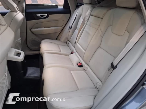 XC60 2.0 T8 Hybrid Momentum AWD Geartronic