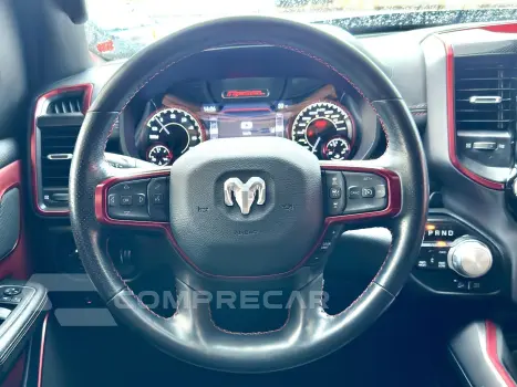 1500 5.7 V8 GASOLINA REBEL CD 4X4 AUTOMÁTICO