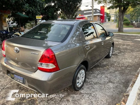 ETIOS 1.5 X Plus Sedan 16V
