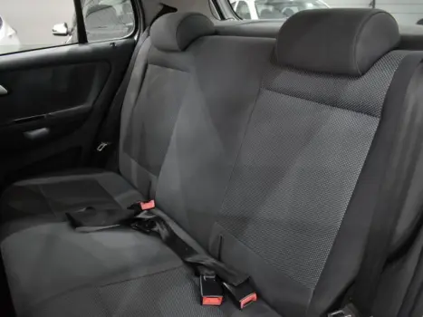 FOX - 1.6 MI 8V 4P MANUAL