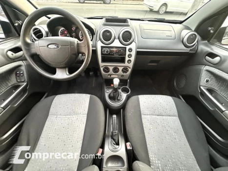 FIESTA 1.6 MPI Class Sedan 8V