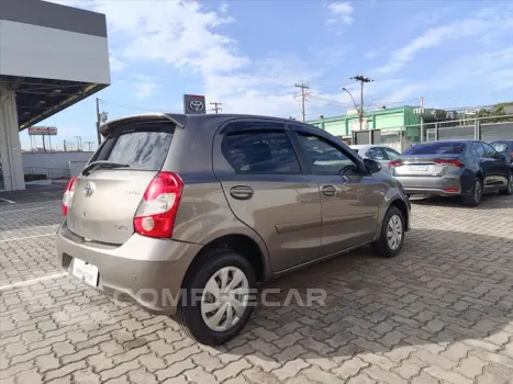 ETIOS 1.5 XS 16V FLEX 4P AUTOMÁTICO