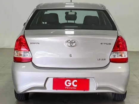 ETIOS 1.5 XS SEDAN 16V FLEX 4P AUTOMÁTICO