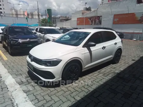 Volkswagen POLO 1.0 MPI TRACK MANUAL 4 portas