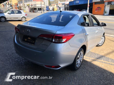Yaris 1.5 16V Flex Sedan Xl Live Multidrive