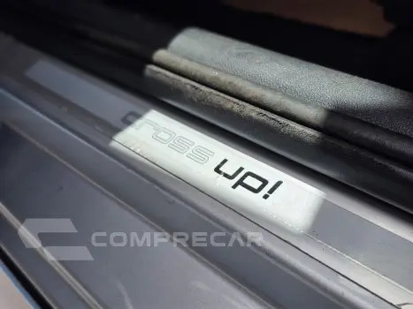 up! cross 1.0 TSI Total Flex 12V 5p