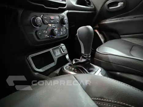 RENEGADE 1.3 T270 TURBO FLEX LONGITUDE AT6