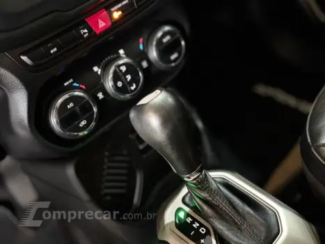 RENEGADE - 1.8 16V LONGITUDE 4P AUTOMÁTICO