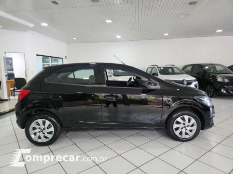 Onix Hatch 1.4 4P FLEX LT
