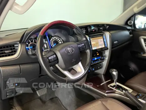 HILUX SW4 2.8 SRX 4X4 7 LUGARES 16V TURBO INTERCOOLER DIESEL