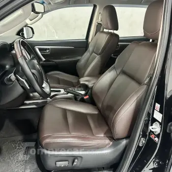 Hilux SW4 SRV 4x2 2.7 Flex 16V Aut.