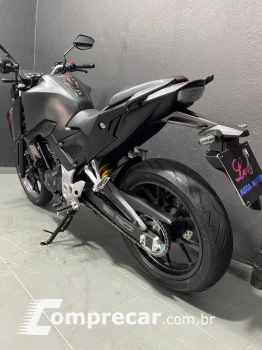 CB 300 F CBS