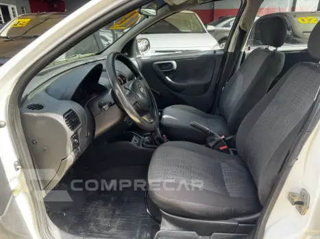 Corsa Sedan 1.4 4P MAXX FLEX