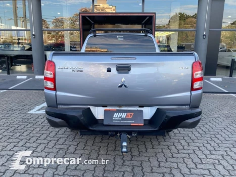 L200 TRITON 2.4 16V Turbo Sport Outdoor GLS CD 4X4