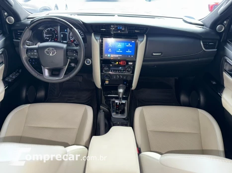 HILUX SW4 2.8 SRX Diamond 4X4 7 Lugares 16V Turbo Intercoole