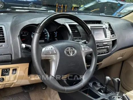 HILUX SW4 - 3.0 SRV 4X4 7 LUGARES 16V TURBO INTERCOOLER 4P A
