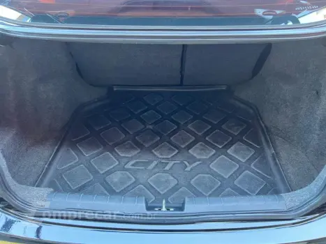 CITY Sedan LX 1.5 Flex 16V 4p Aut.