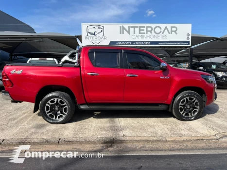 Toyota HILUX 2.8 D-4d Turbo CD SRV 4X4 4 portas