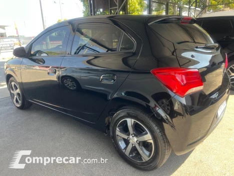 Onix Hatch 1.4 4P FLEX LTZ AUTOMÁTICO