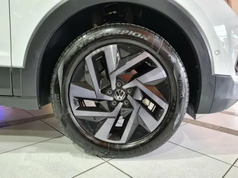 T-CROSS HIGHLINE 1.4 TSI FLEX 16V 5P AUT