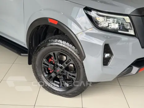 Frontier 2.3 16V PRO4X CABINE DUPLA 4X4 BI-TURBO DIESEL AUTO