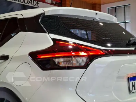 KICKS PLAY SENSE 1.6 16V FLEX AUT.