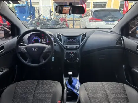 HB20 - 1.0 COMFORT PLUS 12V 4P MANUAL