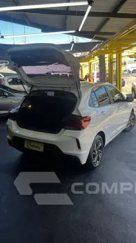 Onix Hatch 1.0 12V 4P FLEX LT